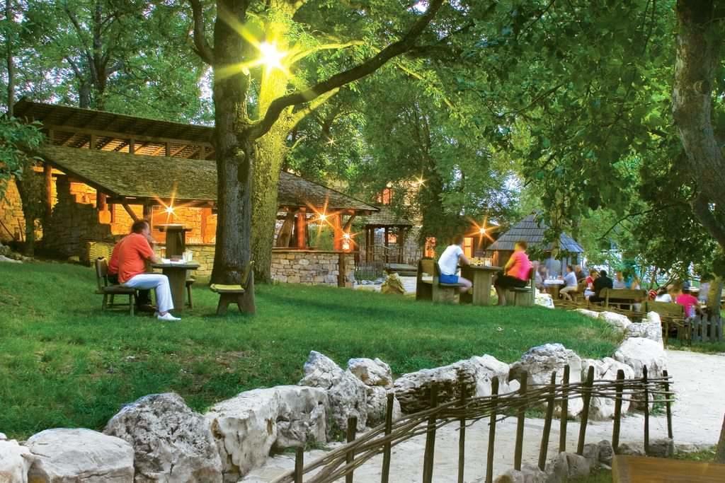 Farm Stay Cardaklije Kulen Vakuf Luaran gambar