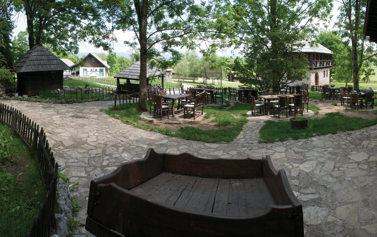 Farm Stay Cardaklije Kulen Vakuf Luaran gambar